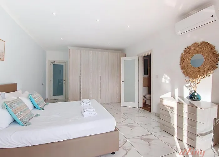 Daire Premium Seafront With Panoramic Bay Views Mellieħa