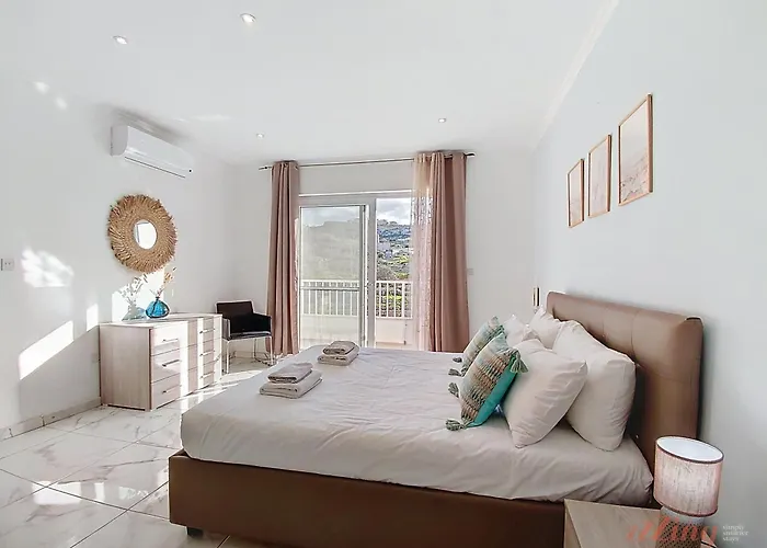 Premium Seafront With Panoramic Bay Views Daire