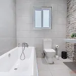 Premium Seafront With Panoramic Bay Views *