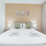 Premium Seafront With Panoramic Bay Views Apartament Mellieħa