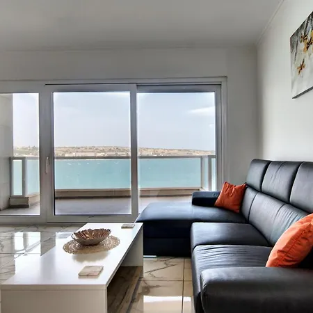 Beachfront Pretty Apartment