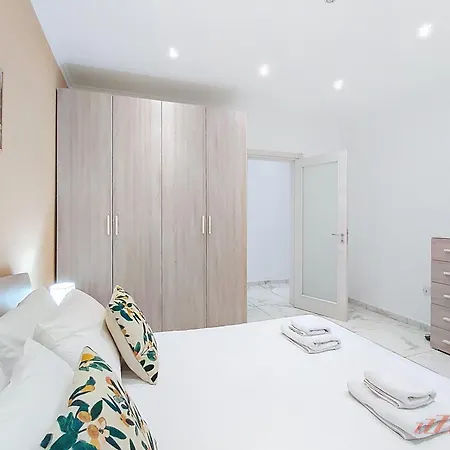 Premium Seafront With Panoramic Bay Views Appartement