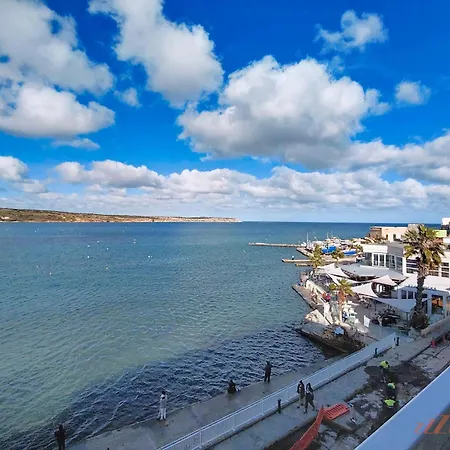 Daire Premium Seafront With Panoramic Bay Views *