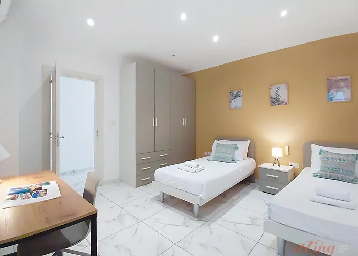 Premium Seafront With Panoramic Bay Views *