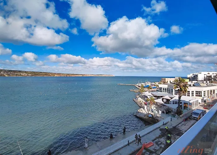 Daire Premium Seafront With Panoramic Bay Views *